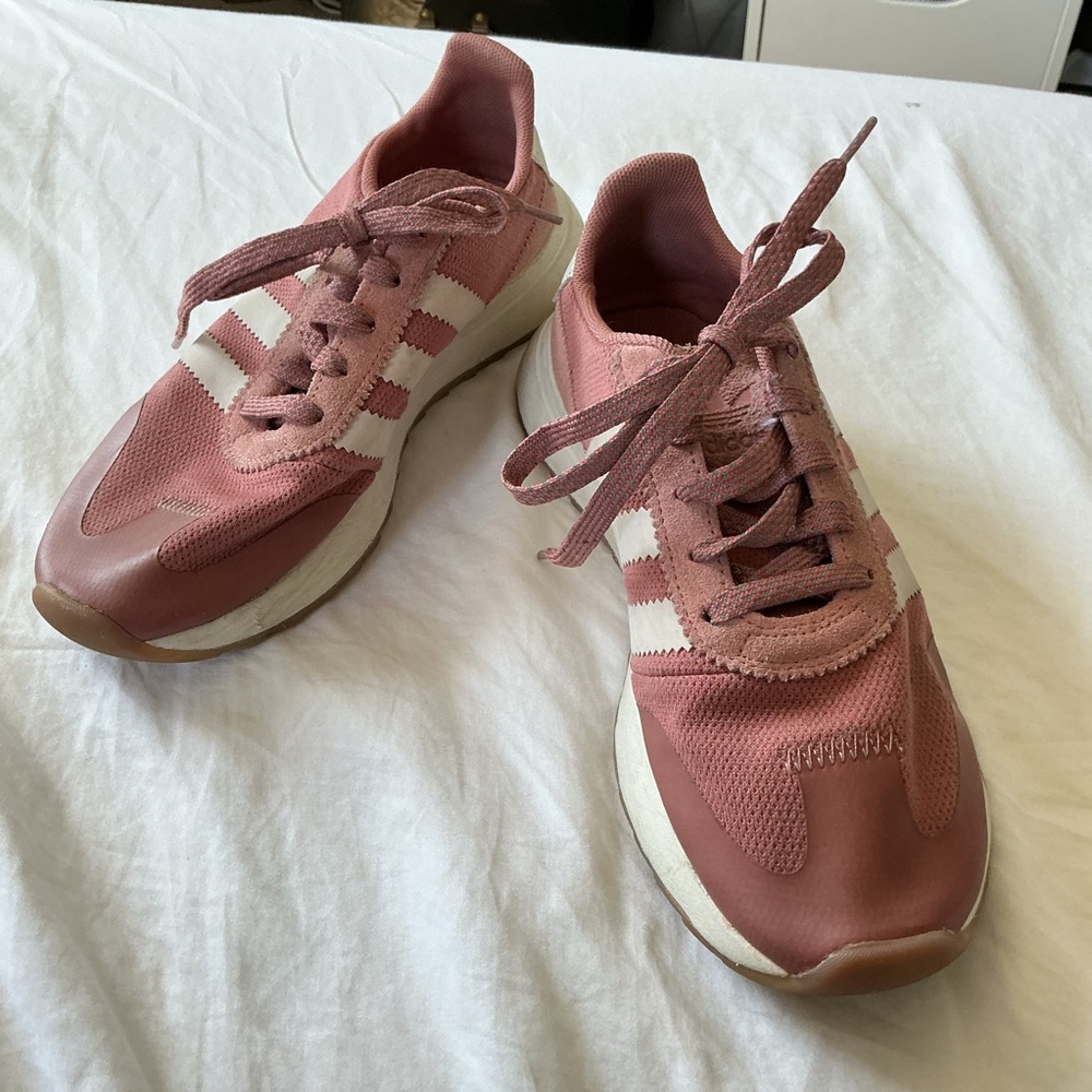 Adidas Flashback BY9301 Pink Running Shoes Sneakers Women’s Size 6 - Picture 2 of 12